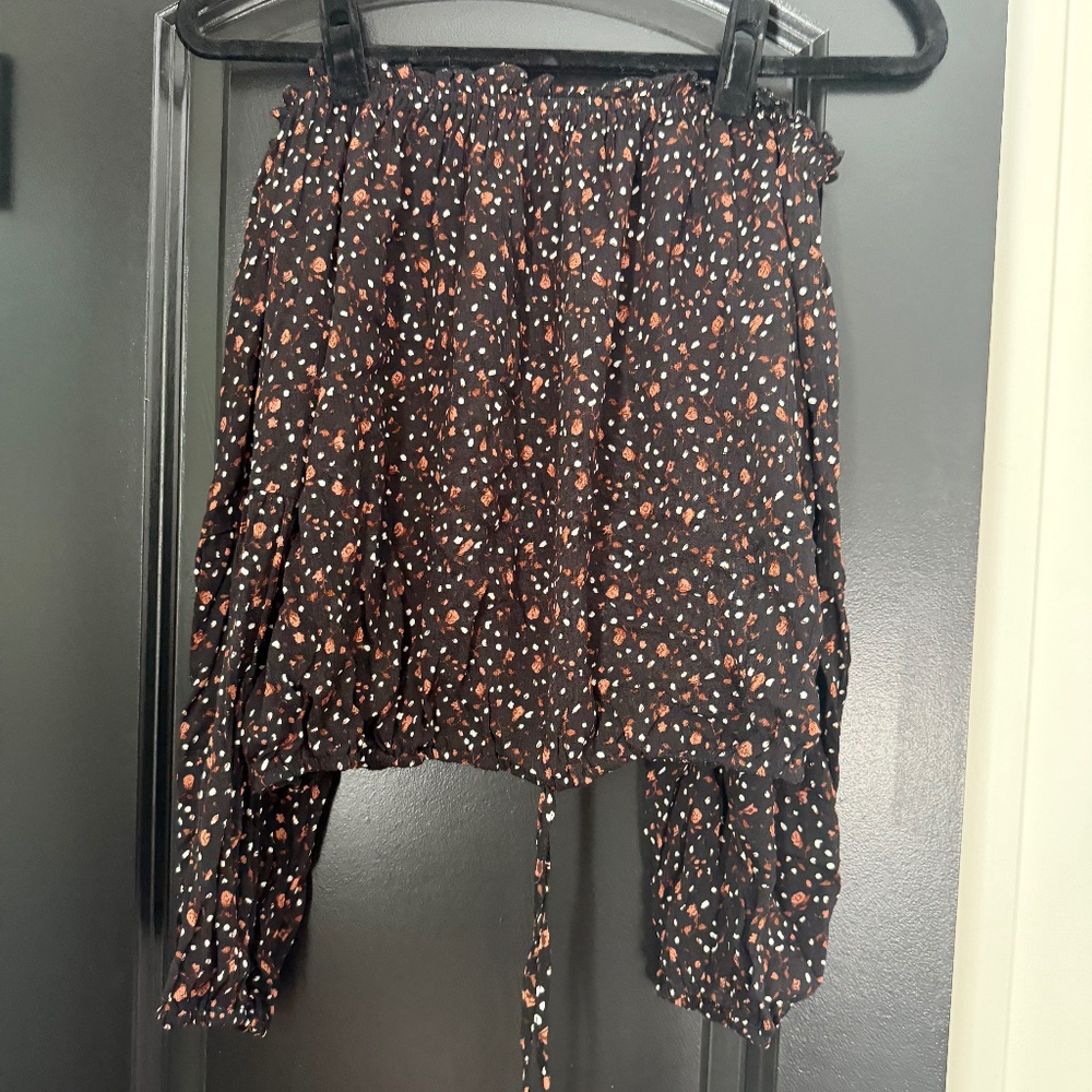 NWT Off the Shoulder Top